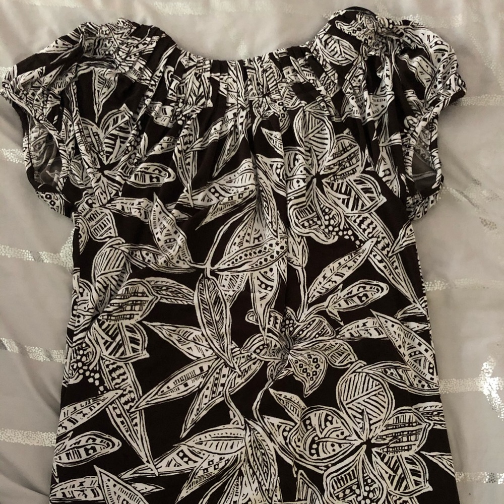 blouse - Picture 2 of 3